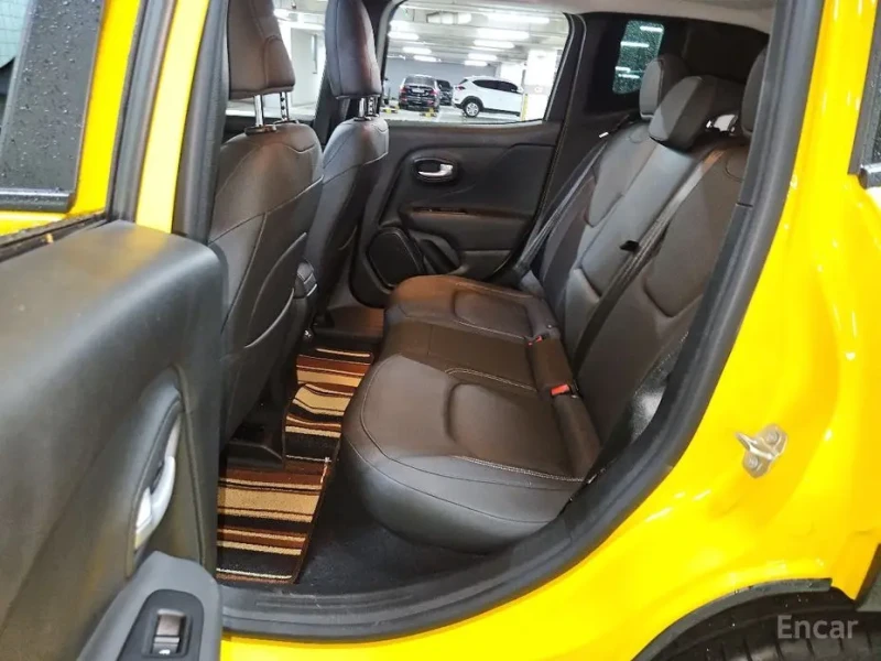 2023 Jeep Renegade с пробегом 28 353 км