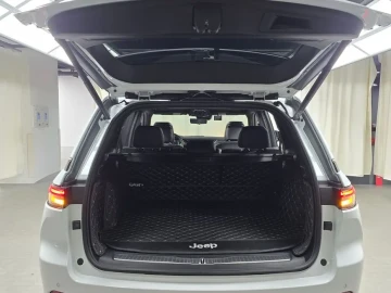 2023 Jeep Grand Cherokee с пробегом 42 497 км