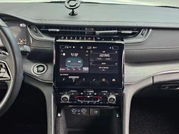 2021 Jeep Grand Cherokee с пробегом 67 630 км