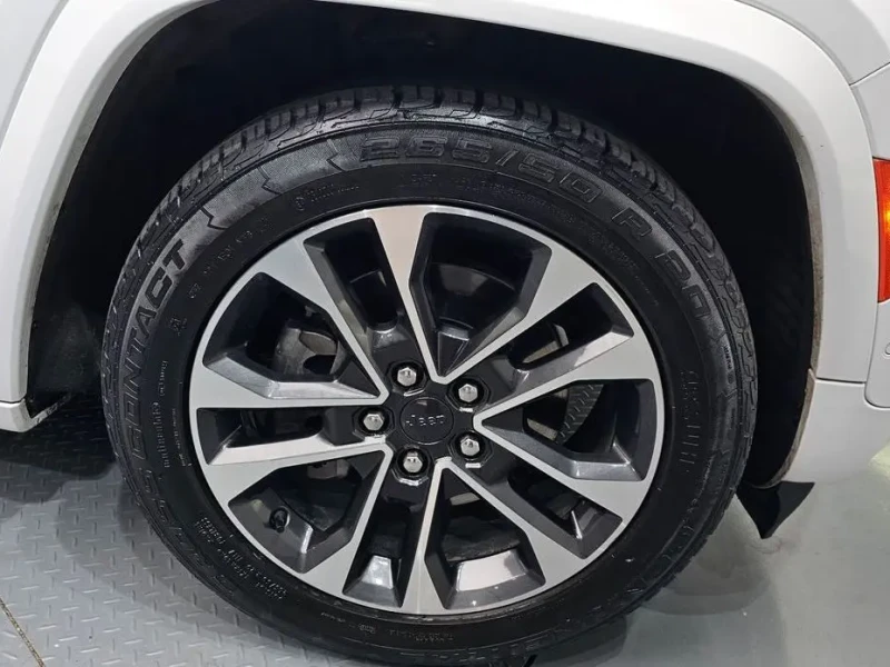 2021 Jeep Grand Cherokee с пробегом 67 630 км