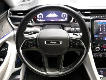 2022 Jeep Cherokee с пробегом 43 029 км