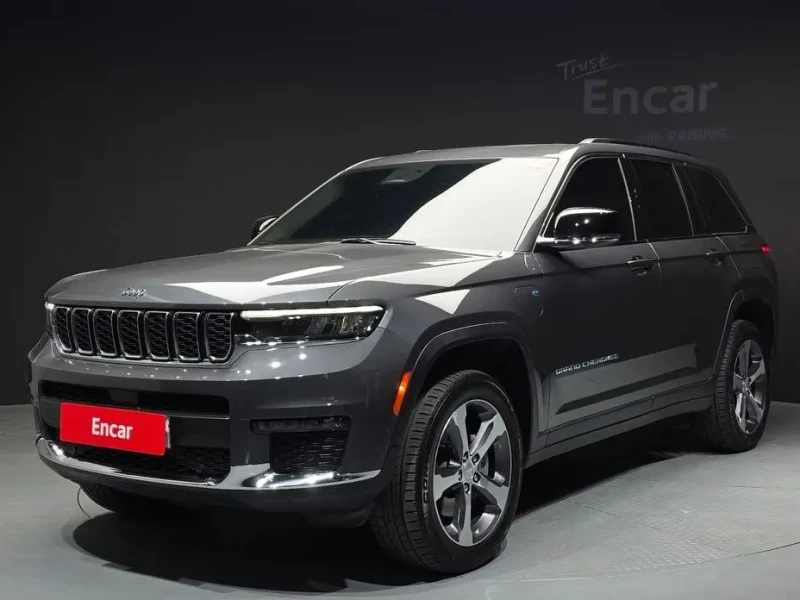 2023 Jeep Grand Cherokee с пробегом 35 284 км