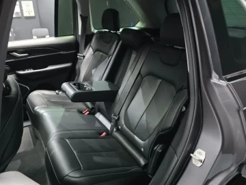 2023 Jeep Grand Cherokee с пробегом 35 284 км