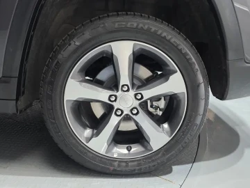 2023 Jeep Grand Cherokee с пробегом 35 284 км