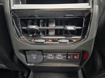 2023 Jeep Grand Cherokee с пробегом 35 284 км
