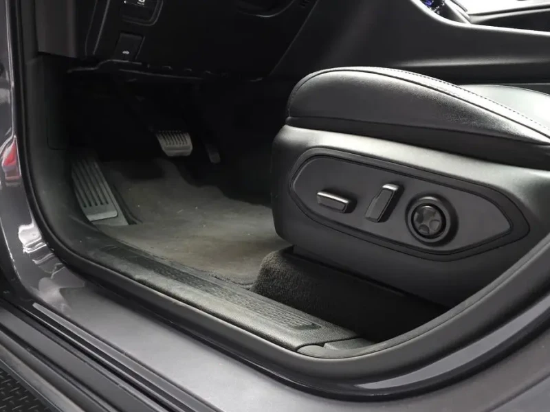 2023 Jeep Grand Cherokee с пробегом 35 284 км