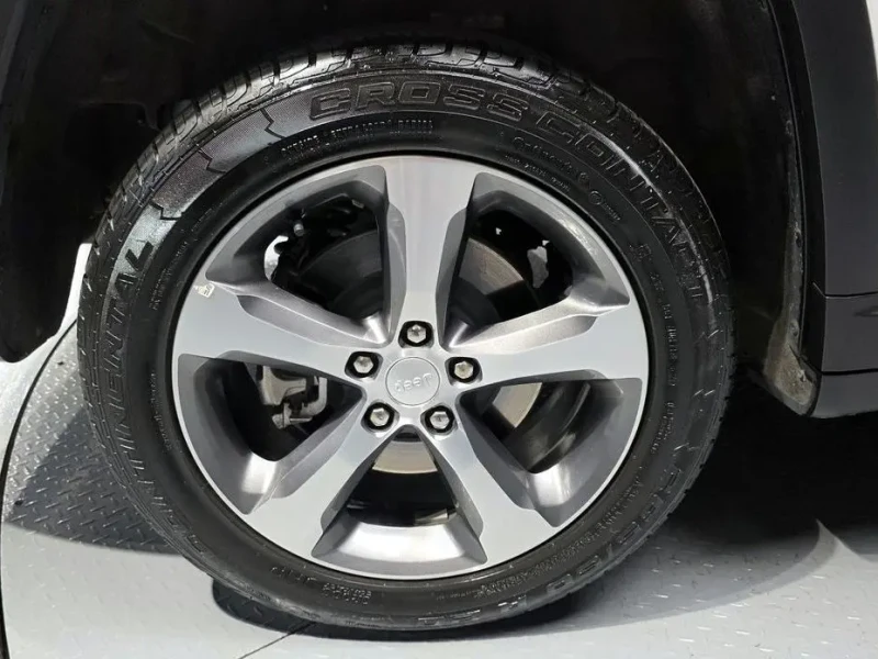 2023 Jeep Cherokee с пробегом 34 418 км