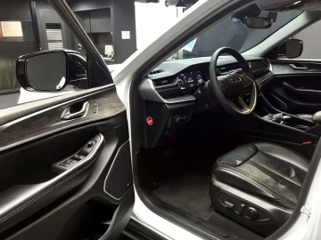 2023 Jeep Cherokee с пробегом 34 418 км