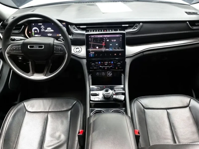 2023 Jeep Cherokee с пробегом 34 418 км