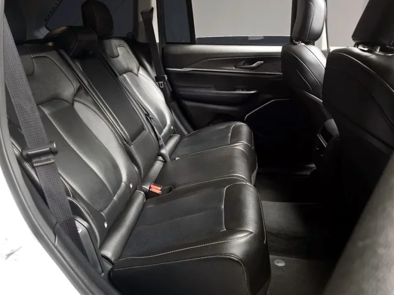 2023 Jeep Cherokee с пробегом 34 418 км