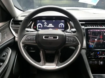 2023 Jeep Cherokee с пробегом 34 418 км