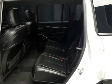 2023 Jeep Cherokee с пробегом 34 418 км