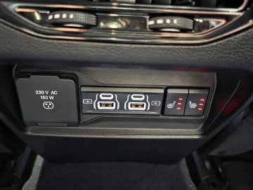 2023 Jeep Cherokee с пробегом 34 418 км