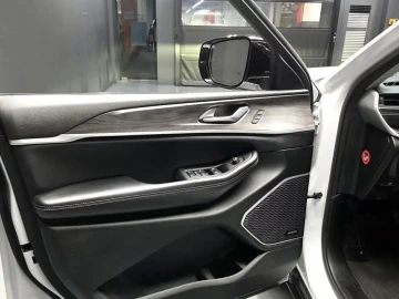 2023 Jeep Cherokee с пробегом 34 418 км