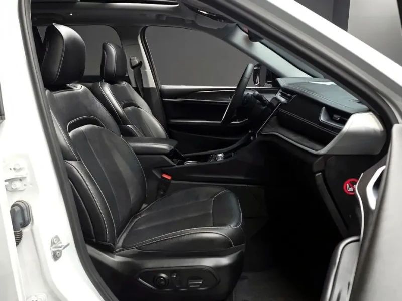 2023 Jeep Cherokee с пробегом 34 418 км