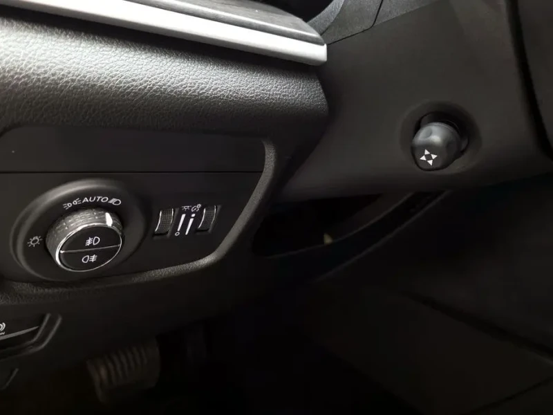 2023 Jeep Cherokee с пробегом 34 418 км