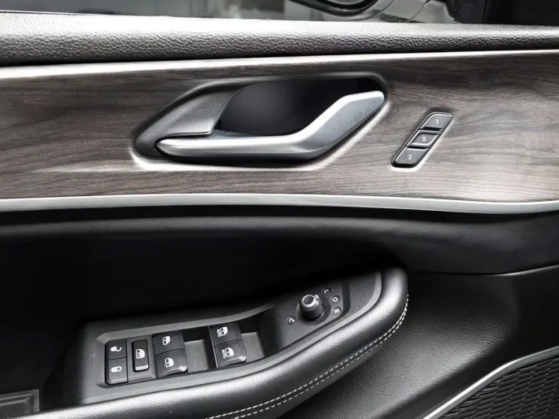 2023 Jeep Cherokee с пробегом 34 418 км