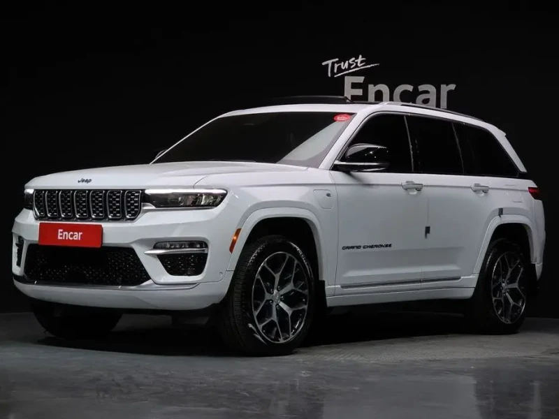2023 Jeep Grand Cherokee с пробегом 64 097 км