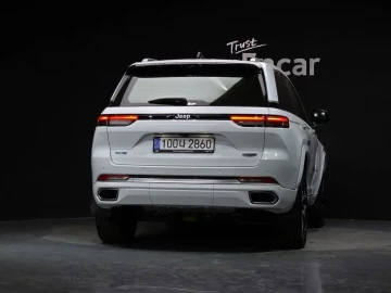 2023 Jeep Grand Cherokee с пробегом 64 097 км
