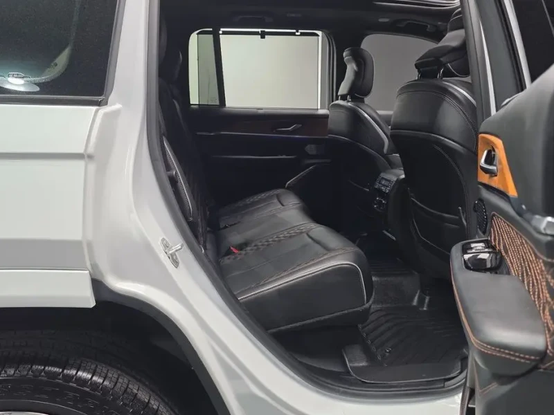 2023 Jeep Grand Cherokee с пробегом 64 097 км