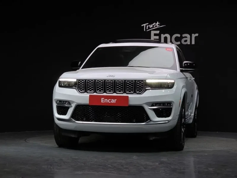 2023 Jeep Grand Cherokee с пробегом 64 097 км
