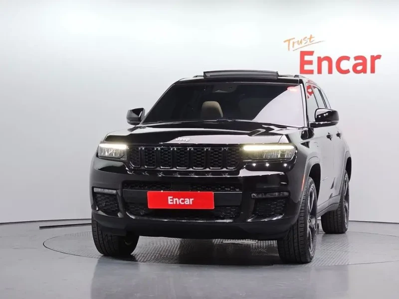 2023 Jeep Grand Cherokee с пробегом 16 750 км