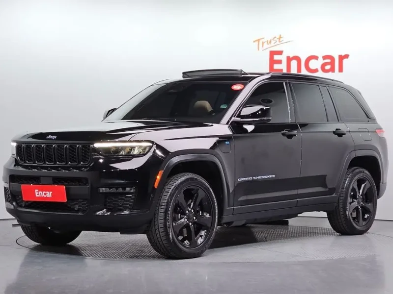 2023 Jeep Grand Cherokee с пробегом 16 750 км