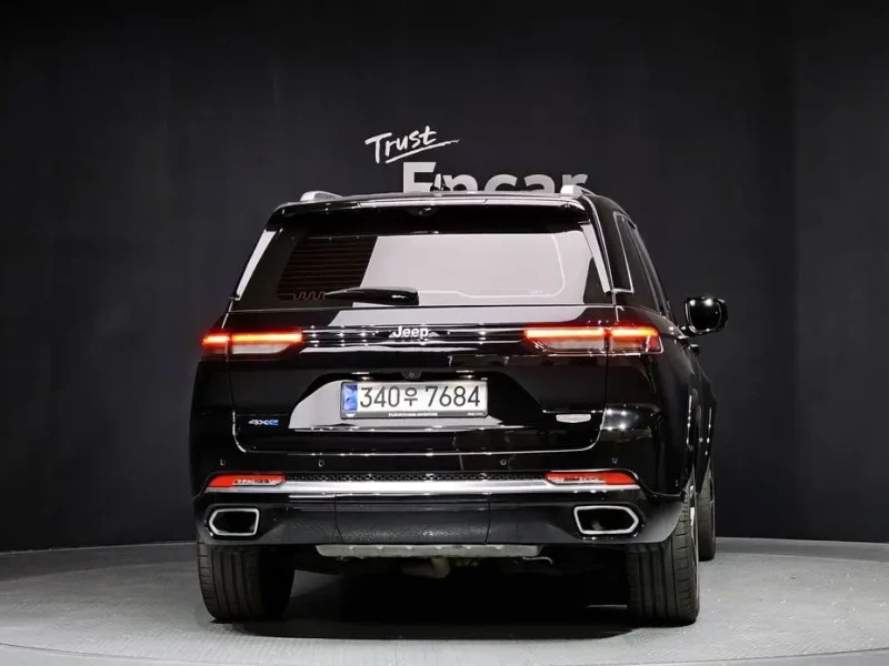 2023 Jeep Grand Cherokee с пробегом 31 933 км