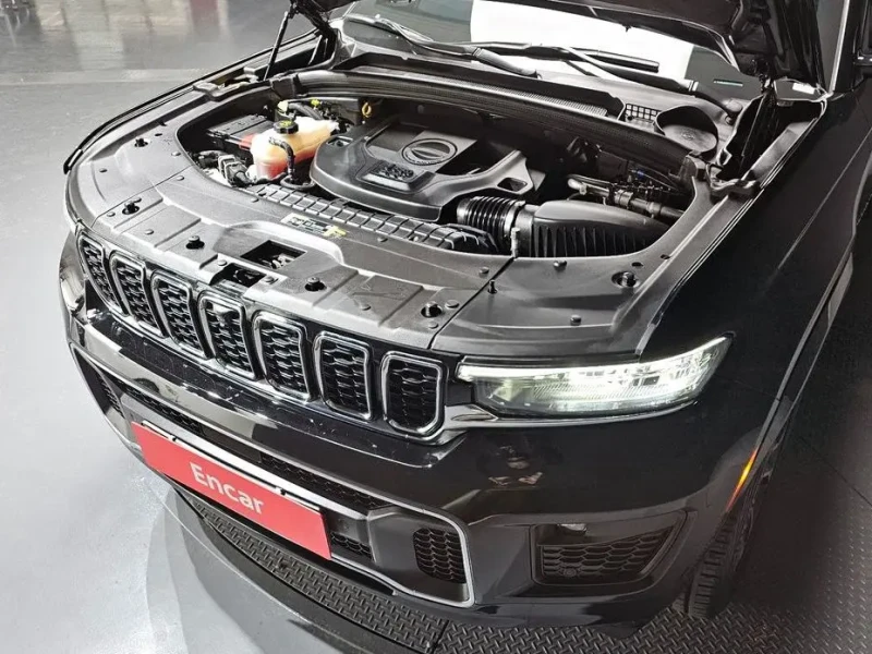 2023 Jeep Grand Cherokee с пробегом 37 019 км