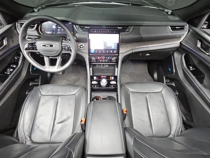 2023 Jeep Grand Cherokee с пробегом 37 019 км
