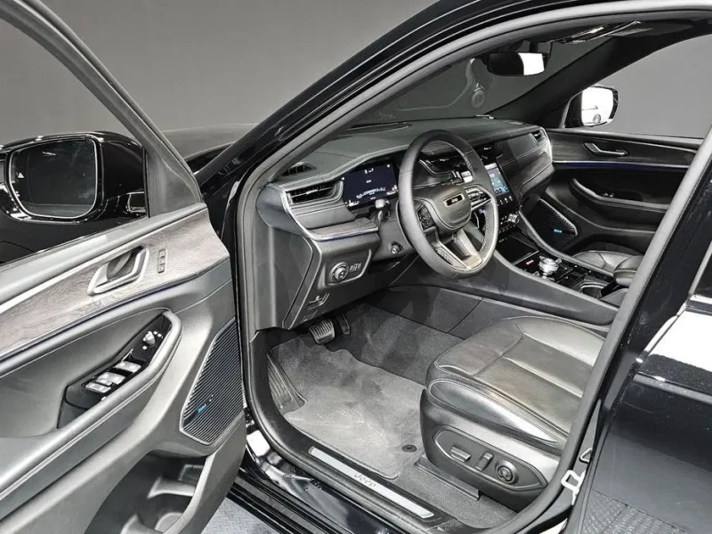 2023 Jeep Grand Cherokee с пробегом 37 019 км