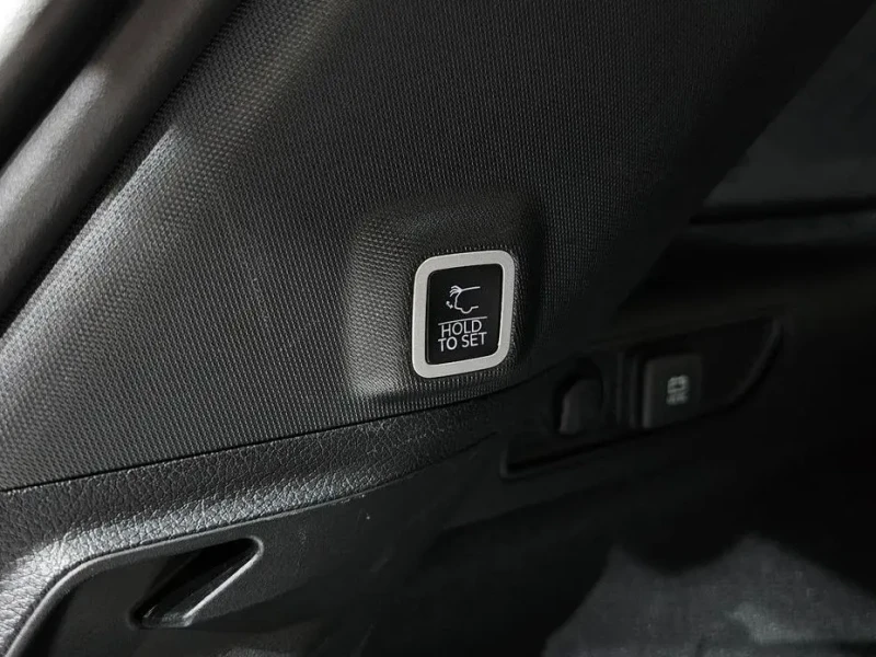 2023 Jeep Grand Cherokee с пробегом 37 019 км