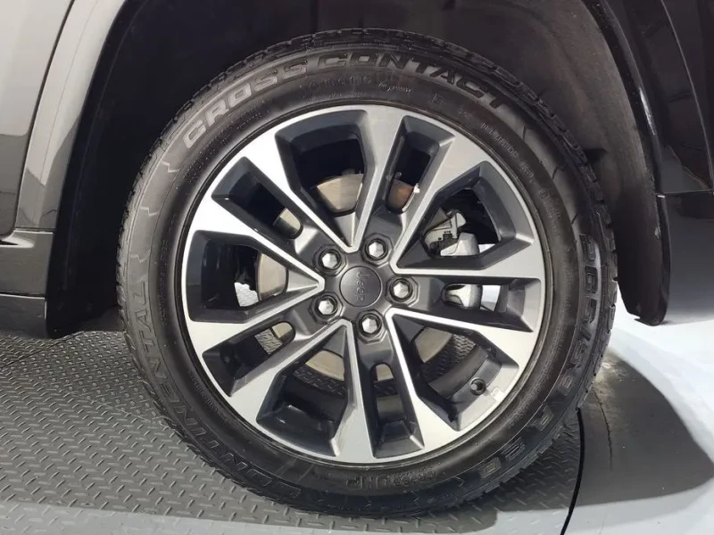 2023 Jeep Grand Cherokee с пробегом 46 517 км