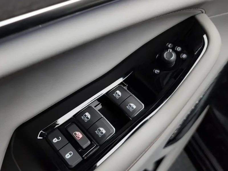 2023 Jeep Grand Cherokee с пробегом 46 517 км