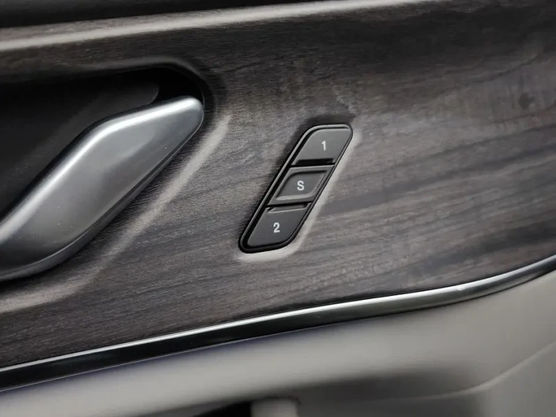 2023 Jeep Grand Cherokee с пробегом 46 517 км
