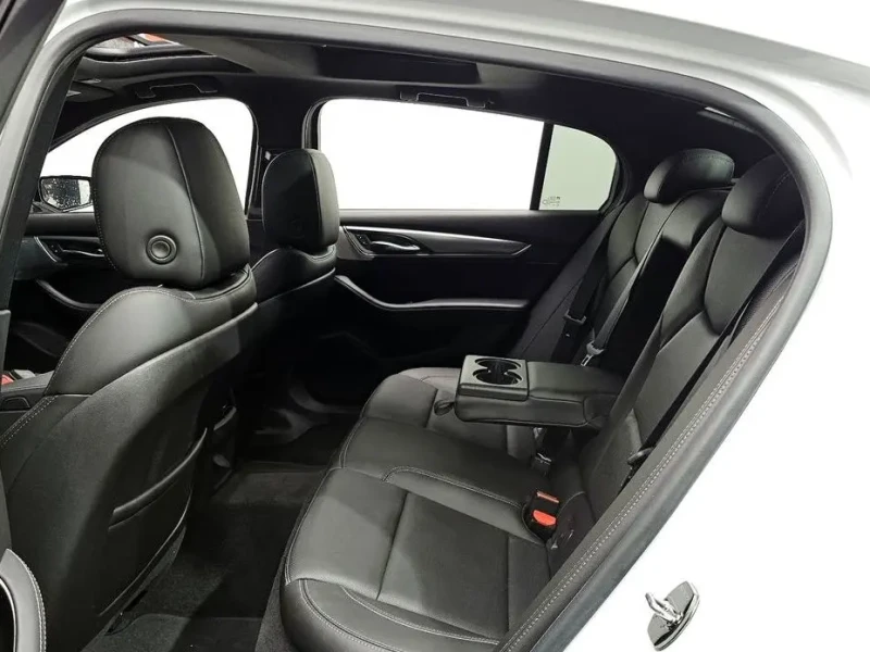 2022 Cadillac CT5 с пробегом 27 019 км