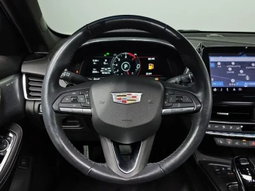 2022 Cadillac CT5 с пробегом 27 019 км