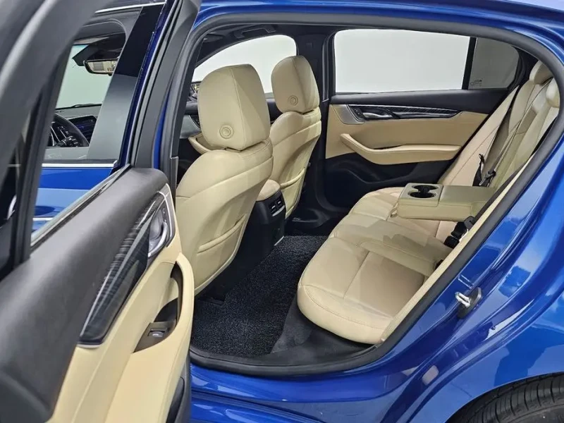 2022 Cadillac CT5 с пробегом 13 031 км