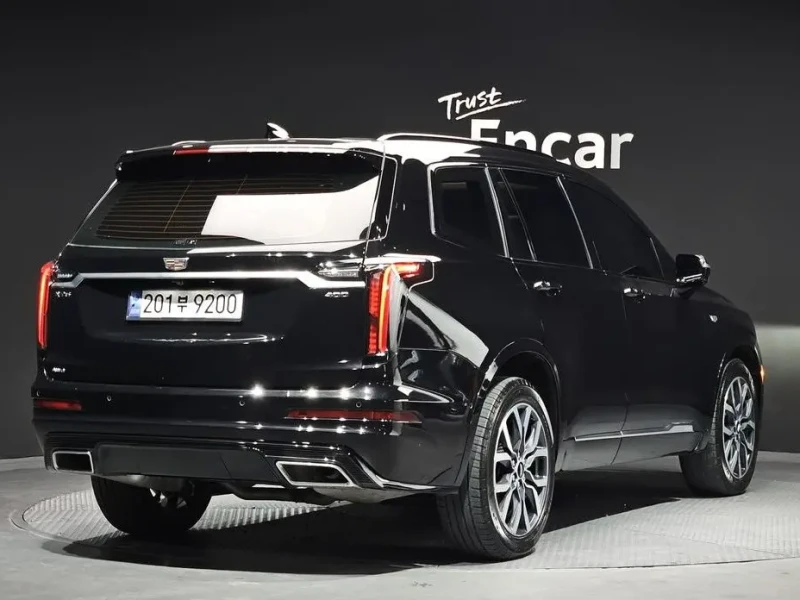 2022 Cadillac XT6 с пробегом 67 170 км