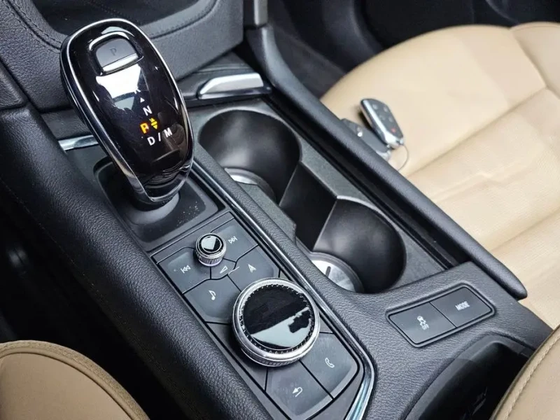 2022 Cadillac XT6 с пробегом 67 170 км