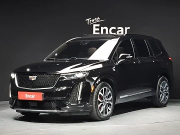 2022 Cadillac XT6 с пробегом 67 170 км