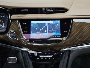 2022 Cadillac XT6 с пробегом 67 170 км