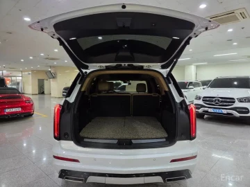 2020 Cadillac XT6 с пробегом 83 809 км