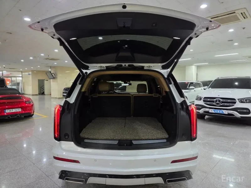 2020 Cadillac XT6 с пробегом 83 809 км
