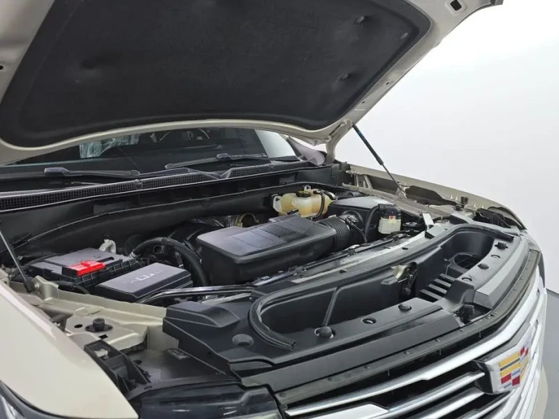2022 Cadillac Escalade с пробегом 77 336 км