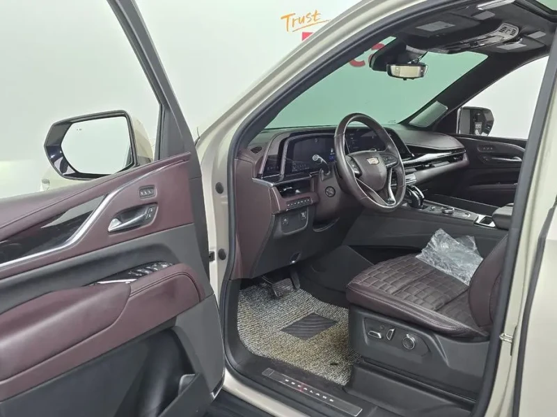 2022 Cadillac Escalade с пробегом 77 336 км