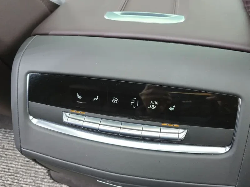 2022 Cadillac Escalade с пробегом 77 336 км