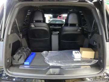 2025 Cadillac Escalade с пробегом 19 000 км