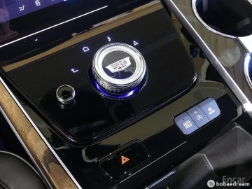 2025 Cadillac Escalade с пробегом 19 000 км
