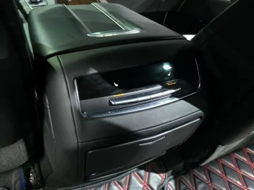 2022 Cadillac Escalade с пробегом 56 277 км